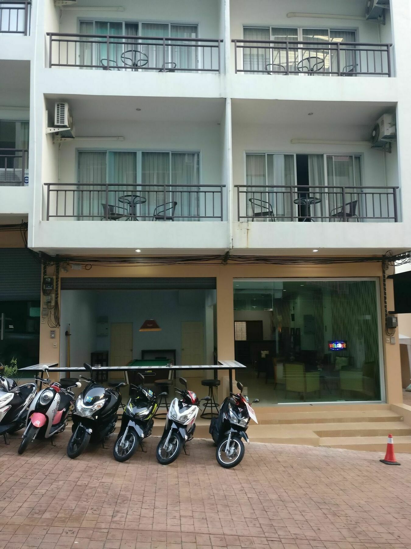 فندق وايت سكاي بوتيك Patong المظهر الخارجي الصورة